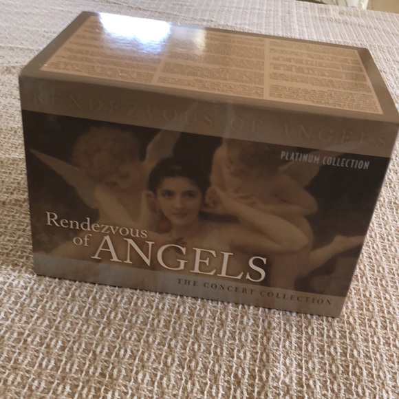 NIB Rendezvous of Angels platinum concert collection - Picture 2 of 16